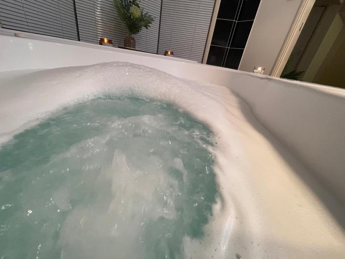 Chill Lux Spa Unit 노스 레이크스 외부 사진